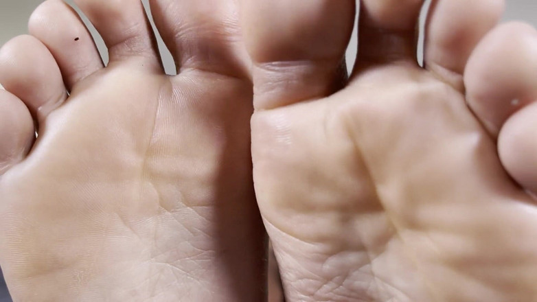 Pink Foxx: Bunda No Seu Nariz, Solas Na Sua Mente