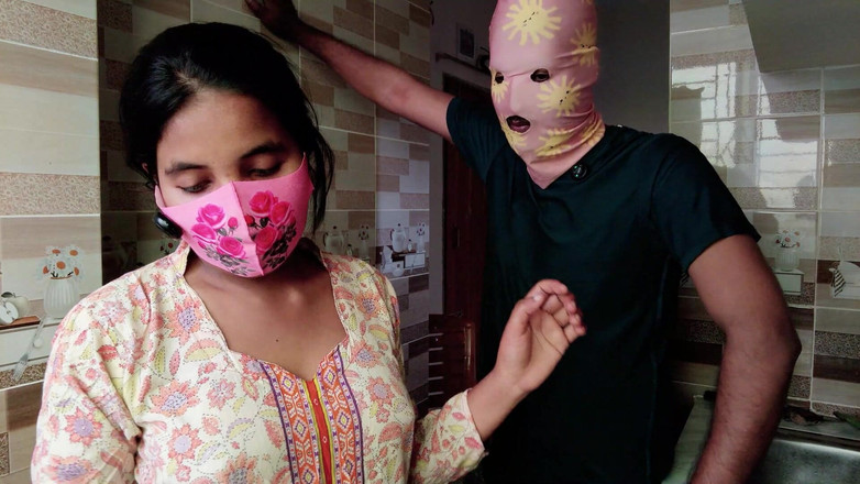 HottyKisku02: Starsza przyrodnia siostra uczy seksu swojego przyrodniego brata w kuchni