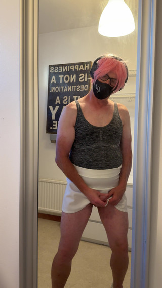 Julia Trans: 鏡だ、壁の鏡だ