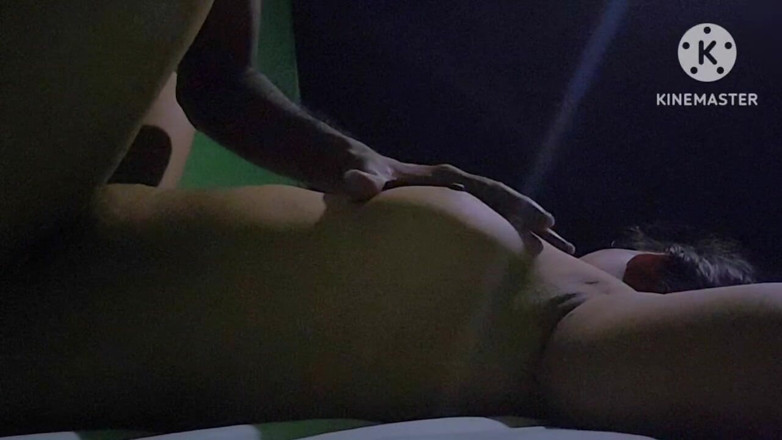 Housewife 69: 흑인 대물 자지에게 따먹히는 핫한 밀프