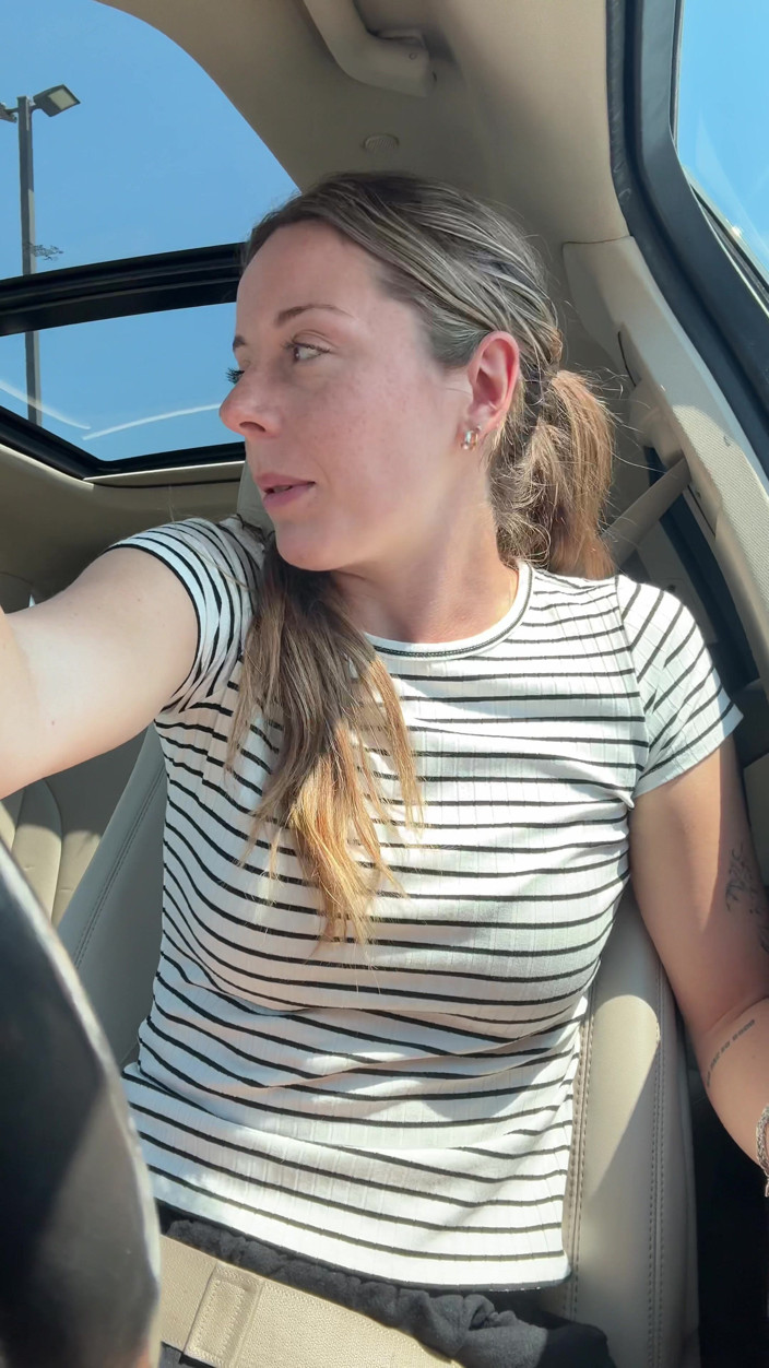 Nadia Foxx: Lush v autě! Riskantní orgasmus!