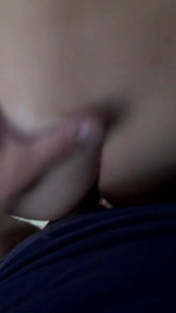 Sexy MILF mit dickem arsch wird im auto und im freien gefickt