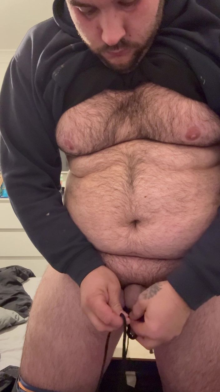 Shaun Cbt: Ich entfessele meinen schwanz und meine eier und werde nach 45...