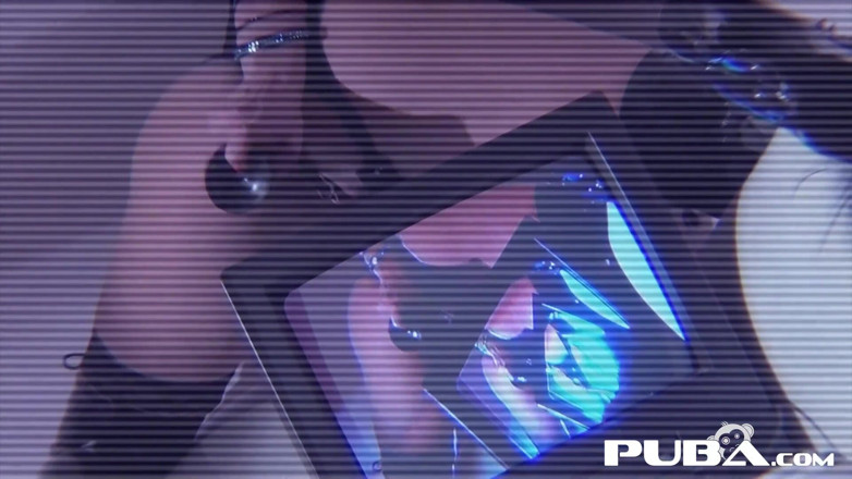 PUBA Solo: Londons Keyes Hot TV Anal Solo