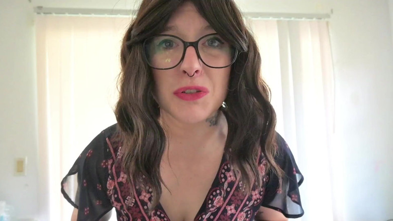 Missellie8: Angry Stepmom Vs. Stepson Challenge