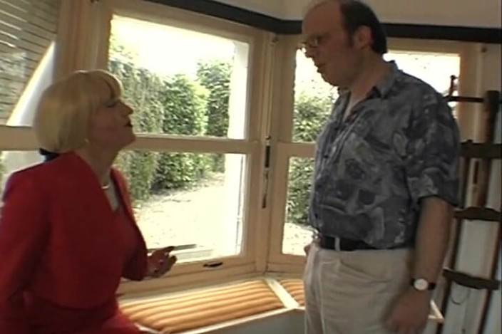 Monde Francais: Blonde French Tranny Shows Her Handjob Skills to Her Lover