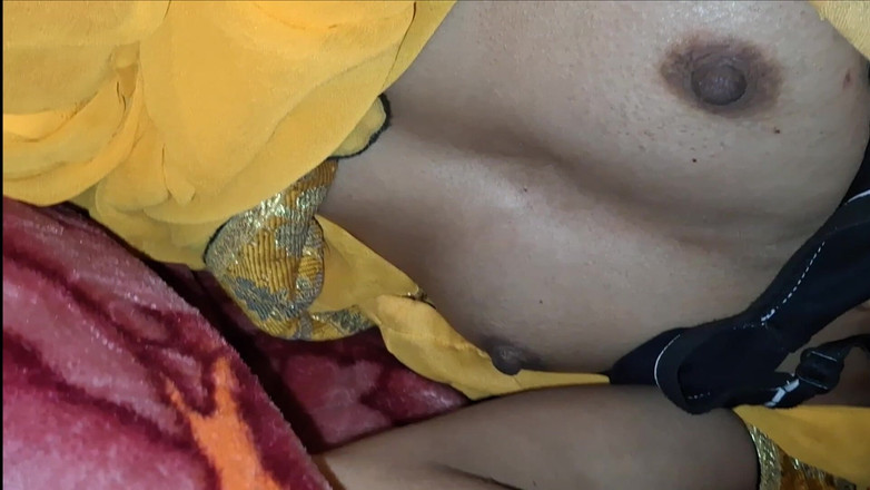 Madhya Sangeeta: La mia ragazza calda ha detto "baby choddo Mujhe" in Hindi