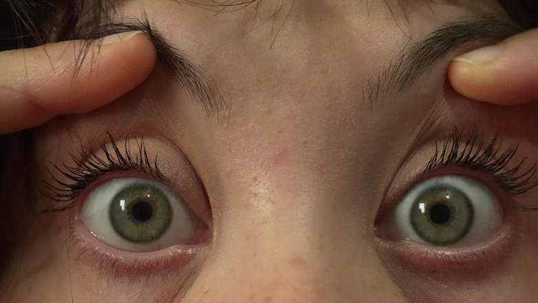 AmayaMori: Ven a mirarme a los ojos porque tengo un fetiche...