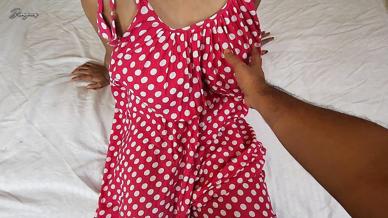 Riya Bonguus: Šukání mé nadržené nevlastní sestry, když nikdo doma