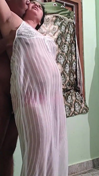 Hot Sindu Aunty Sex in New Transparent Dress