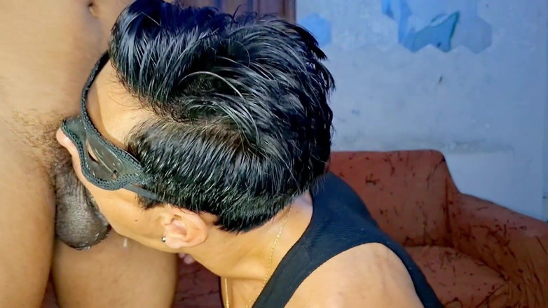 deepthroatec: Lelaki hitam dengan zakar besar mengongkek tekak saya.