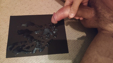 Curved One: Enorm spermasprut från en hård böjd kuk