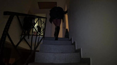 MilfyCalla: Schodiště Downjat Tease - Měkká Masturbace a Špinavé Šepotění