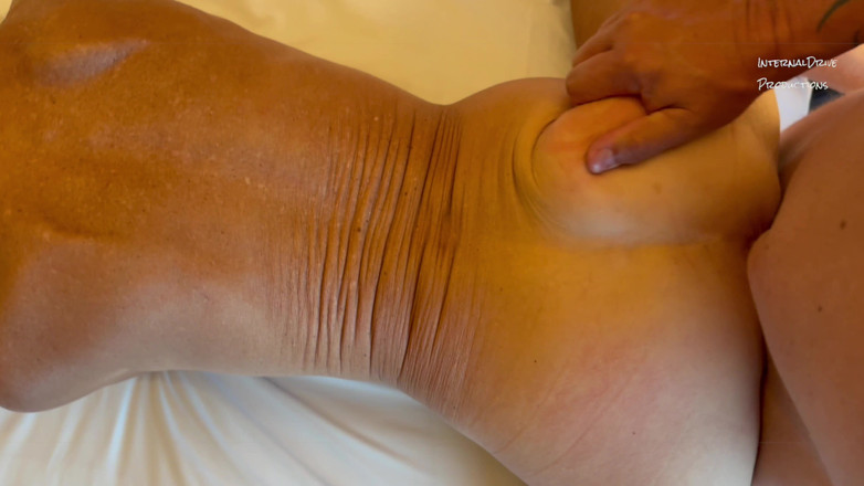 InternalDrive: चूसो और चोदो क्या तुम तैयार हो?