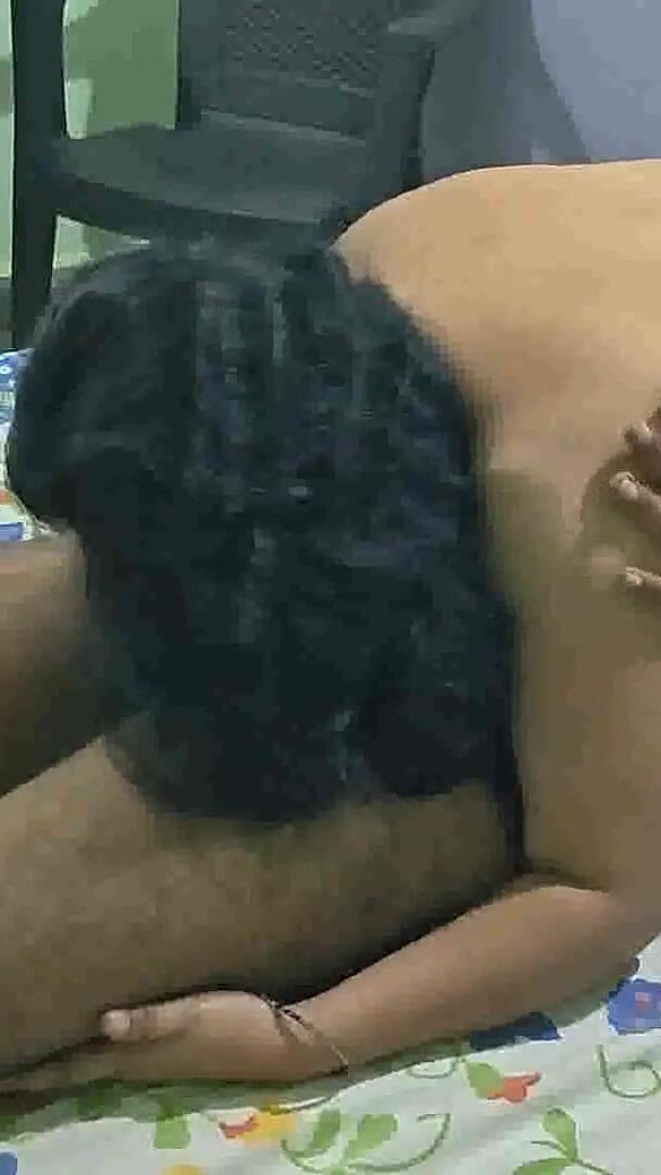 Sexy sindu: Tante desa ngentot memek sempit untuk pertama kalinya