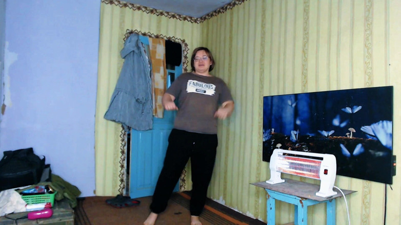 SchoolPrincess: Lắc Bụng Của Chúng Tôi Để Âm Nhạc Phương Đông