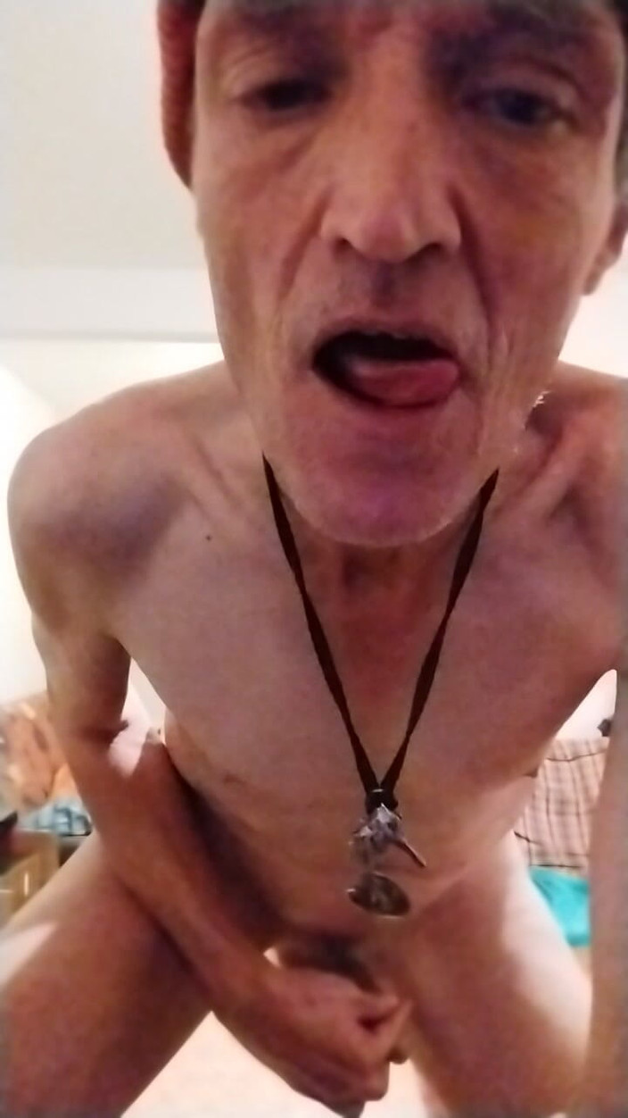 Loleauve: 모두 오렌지 비니 쓰고 나체!