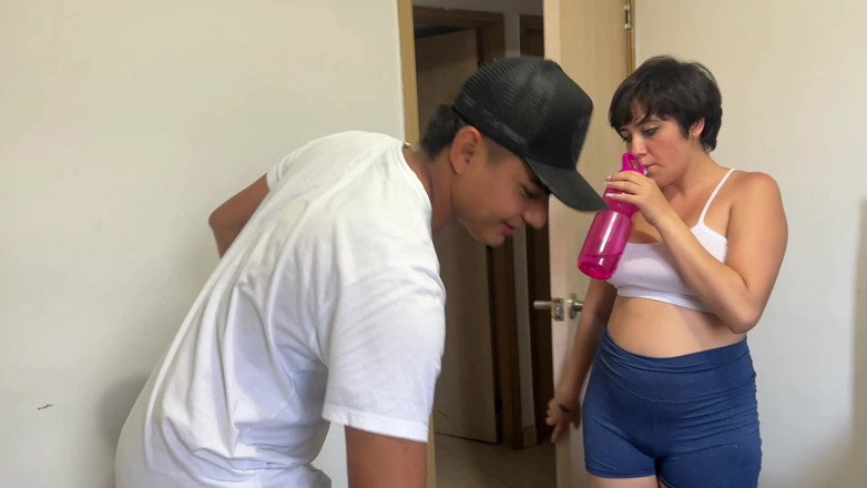 ManuelaAlvarez: Saya Melihat Seorang Gadis Seksi Terjebak Dalam Permainan Taman, Dengan...