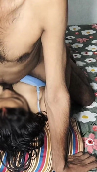 Indisches dorf bhabhi mundficken und hardcore dogggy style ficken in Hindi