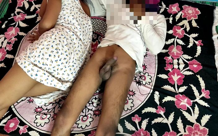 Crazy Indian couple: Madrasta compartilhou a cama com o enteado, então a foda...