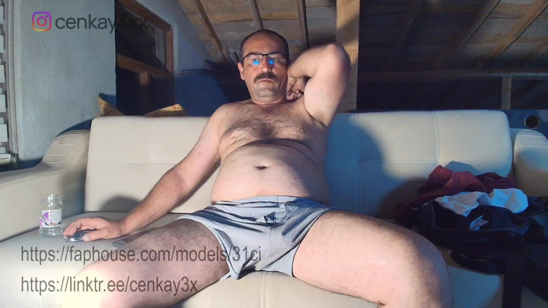 CenkAy: Layani Tuan Anda