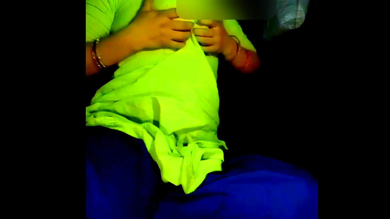 TricolorMusic3: 그녀의 정욕을 만족시키기 위해 비밀리에 섹스를하는 마을의 핫한 섹시한 소녀, 나는 그녀의 하드 보지를 많이 문지르고 있으며 같은 T에서