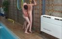 BB video: Niesamowite nieocenzurowane porno z napaloną Niemką ruchana przez basen