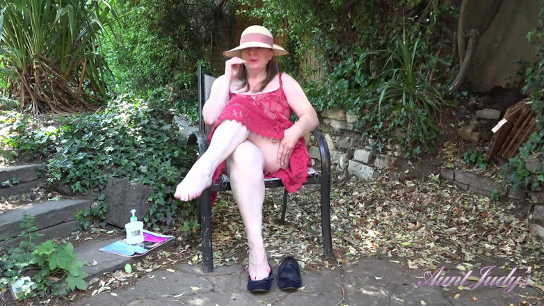 Aunt Judy's: AuntJudys - 50yo busty amateur BBW Rachel lotions-up her big natural tits
