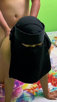 Une bhabhi desi baise avec moi quand son mari est à l’étranger