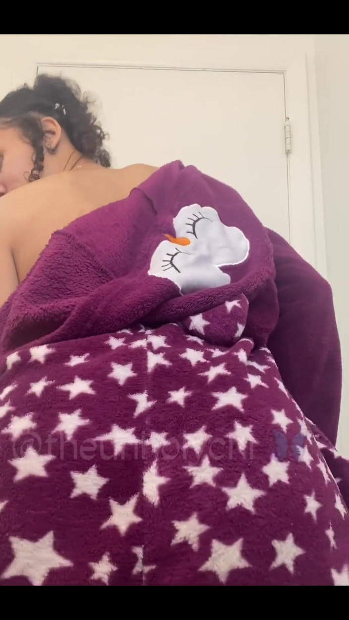 theunholychi: Lamber minha bunda escancarada