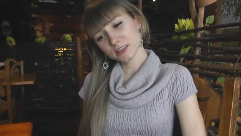 Angel The Dreamgirl: în restaurant