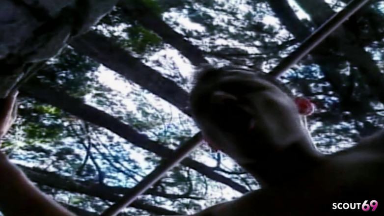 Shemale TS Collection: Rubia transexual cachonda follada analmente al aire libre por extraños