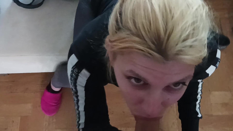 vuana: Muie cu acadea și futai în gât