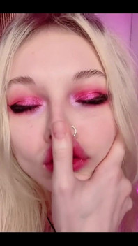 Does That Makes You Wanna Feel My Lips Around Your Dick?