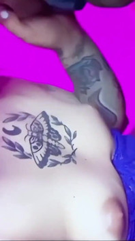 Casada vizinha hetero não pode dizer não para femboy