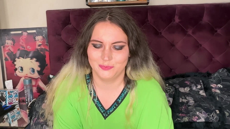 MissFFW: Курящая толстушка куколда членососка