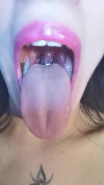 Beth Kinky: Ven y folla mi garganta por pls