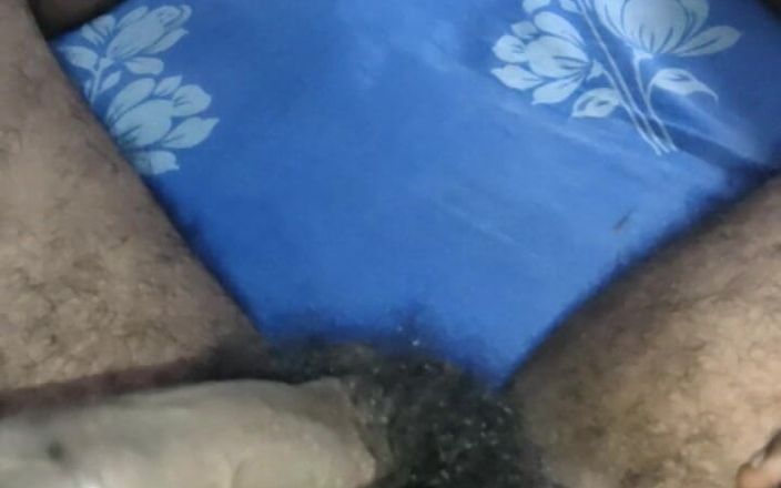 Straight Guy09: Cậu bé da đen Ấn Độ có lông khoe cu và cơ thể...