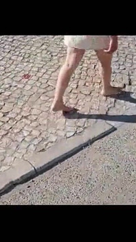 Moranguinho idzie boso po ulicy - część 1