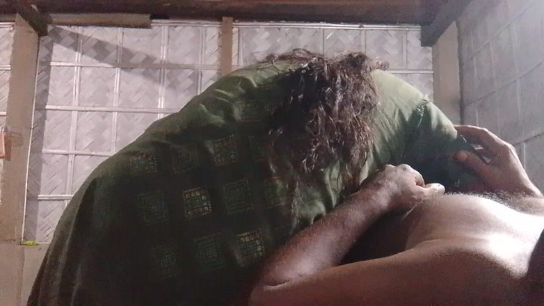 Masuuma Aktaaar: Assam Guwahati vrouw en Husbend hete seksvideo