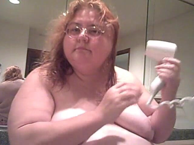 BBW nurse Vicki adventures with friends: Milf bbw roodharige pijpt droog haar naakt