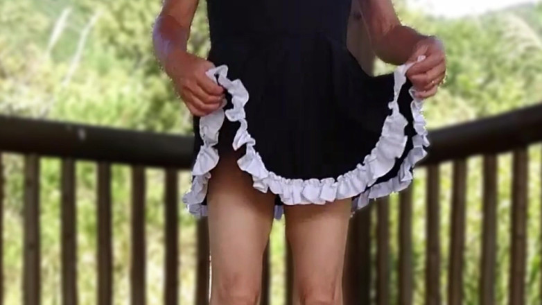 Pai-chan: Mucama sin bragas en el parque