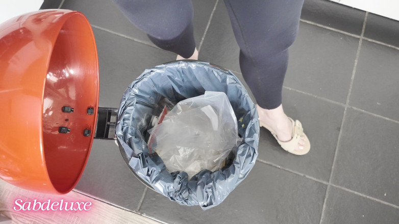 Sabdeluxe: Scholl rozbít karton