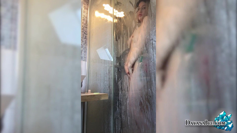 Dayana Ice: Natural tits babe jerk off in shower