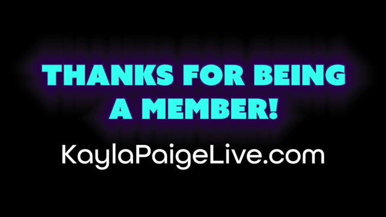 Kayla Paige: Büyük memeli orta yaşlı seksi kadın kayla paige mutfakta soyunuyor!