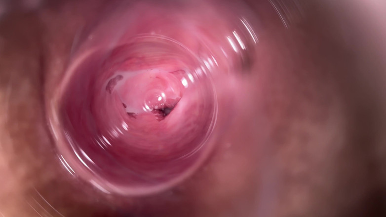 Kinky Mia: Meine stiefschwester zeigt, was tief in ihrer sahnigen teen-muschi ist