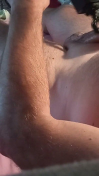 Le Vibromasseur Presse Tout Le Sperme De Ma Bite Blanche, Je Gémis Fort Et Jouis!