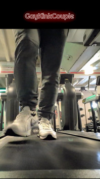 Wir Teilen Uns Ein Paar Nike Air Max Sneaker 5