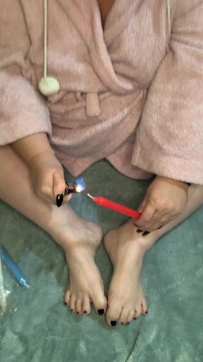 BlancaGirlBBW: Wosk moje stopy