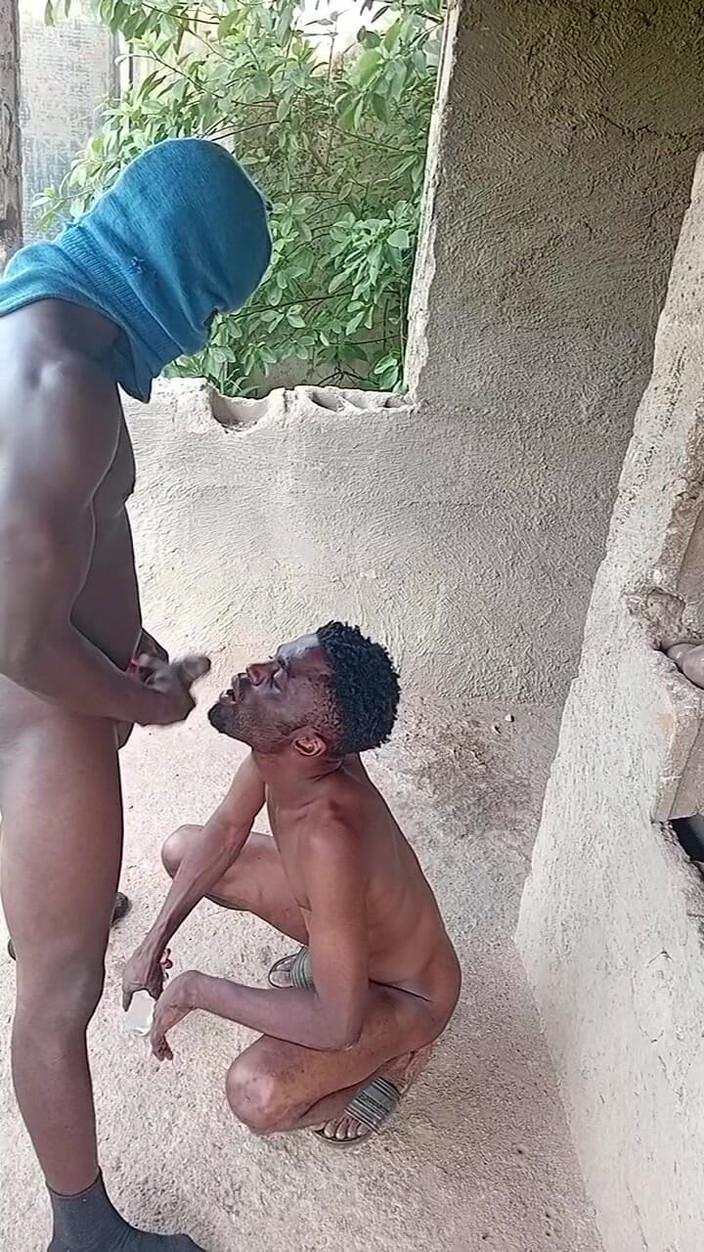 Sexydaddy: Bardzodarkman skin man wytrzymały człowiek pieprzy chudy dno w nieukończonym...